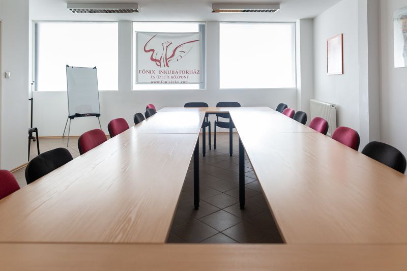 Room and negotiation room rental - Főnix Incubation House Debrecen